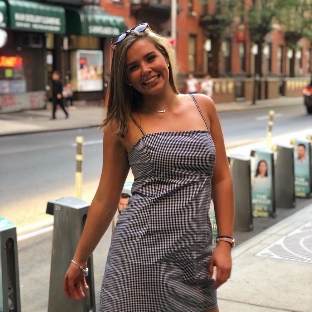 Meet your Posher, Hailey